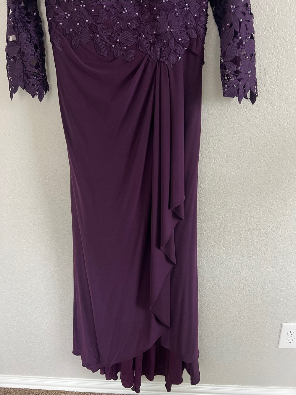 MGNY Madeline Gardner New York 72418 Long Formal Dress In Eggplant . Size 14 - Picture 6 of 12